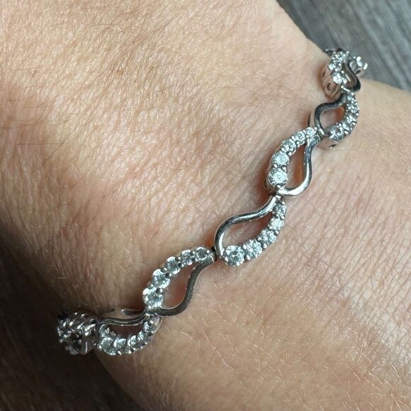 VINTAGE ESTATE LOT Sterling Silver DQ CZ Tennis Bracelet Rings Pendants Earrings - Picture 11 of 17